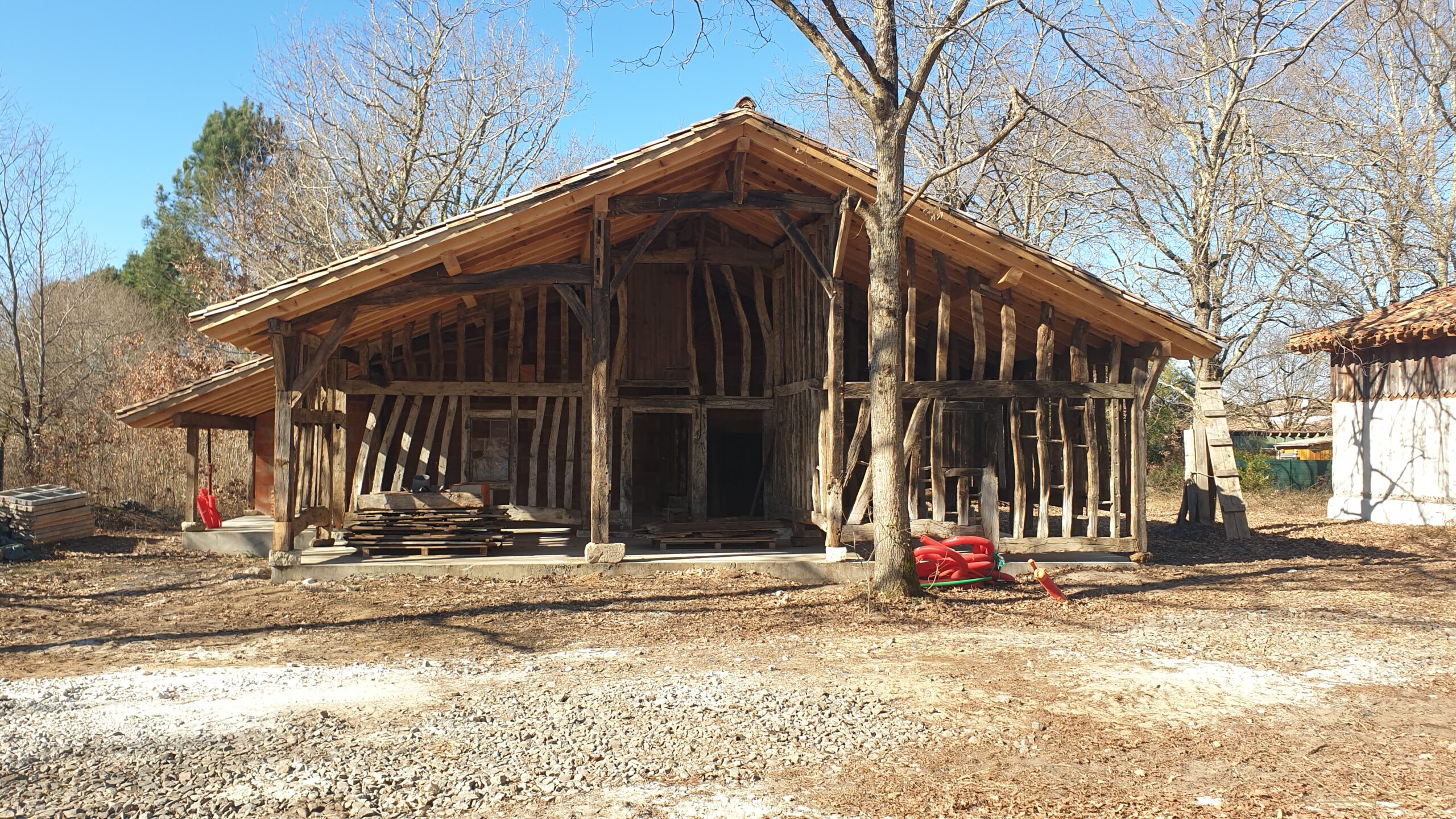 Une maison à auvent bazadaise arrive au Conservatoire !